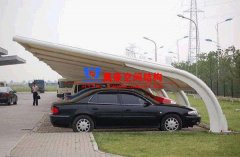 7字型膜結(jié)構(gòu)車棚是什么？有哪些特點(diǎn)？