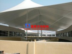 雨棚材料選哪種好？雨棚制作設(shè)計(jì)選膜結(jié)構(gòu)有哪些優(yōu)勢(shì)？