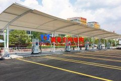 充電樁膜結(jié)構(gòu)車棚有什么特點(diǎn)？為何如此受歡迎？